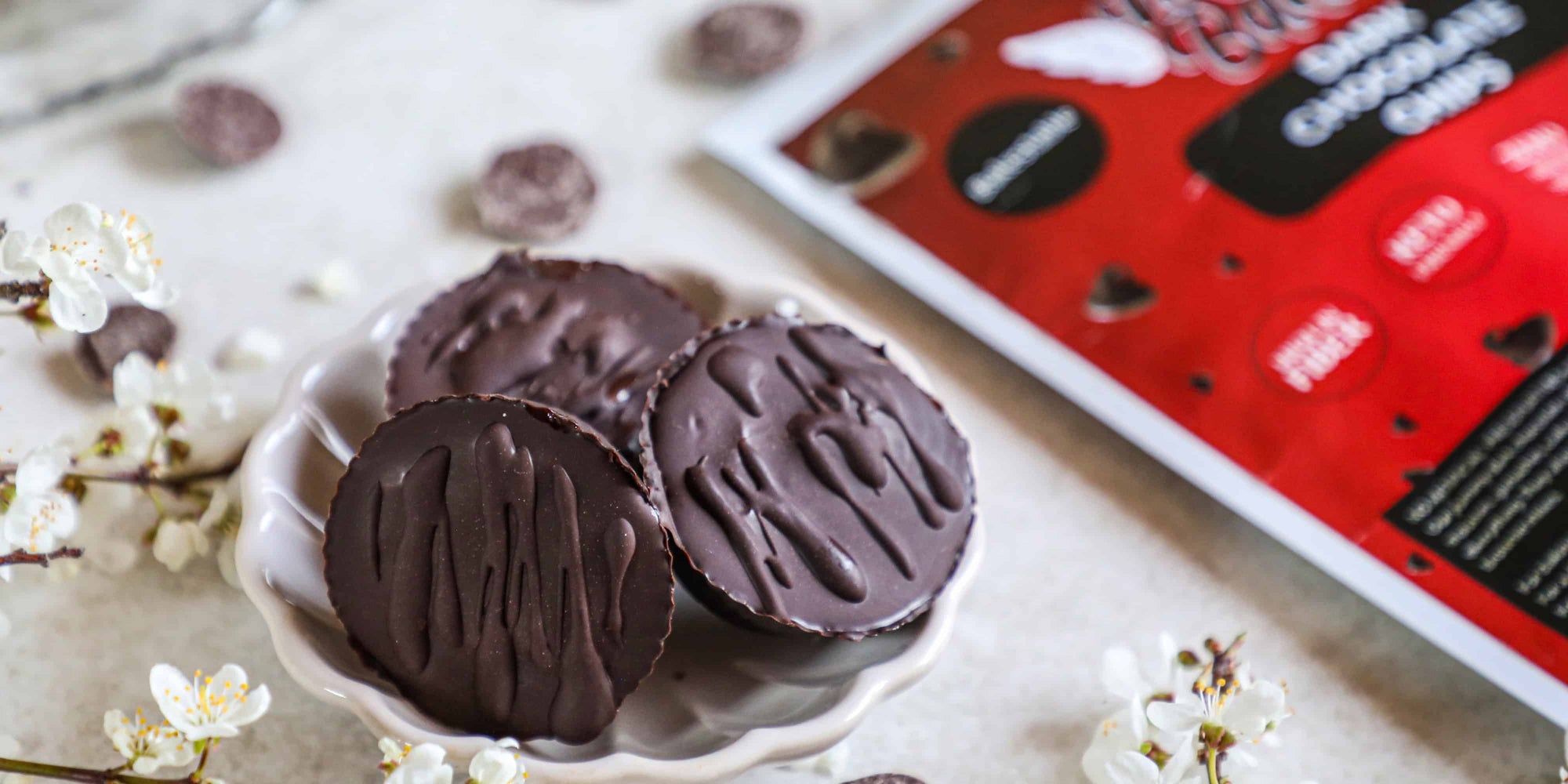 keto dark chocolate and peanut butter cups
